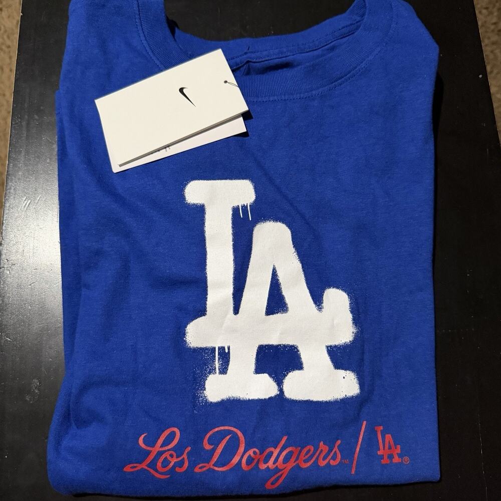 Nike LA Dodgers Blue White Spray Paint Logo T Shirt Women’s Medium Oversized NWT - Picture 2 of 12